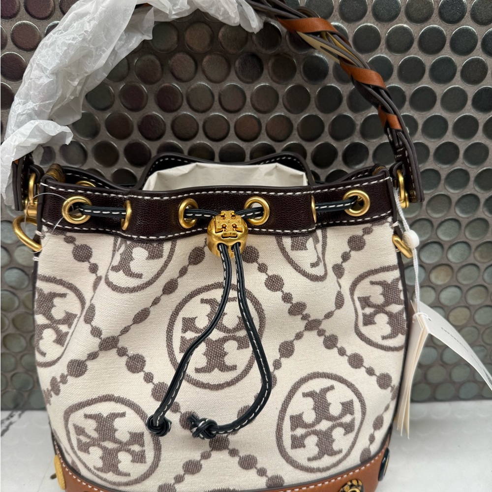 NWT Tory Burch Patterned Brown and Cream Bucket Shoulder Bag